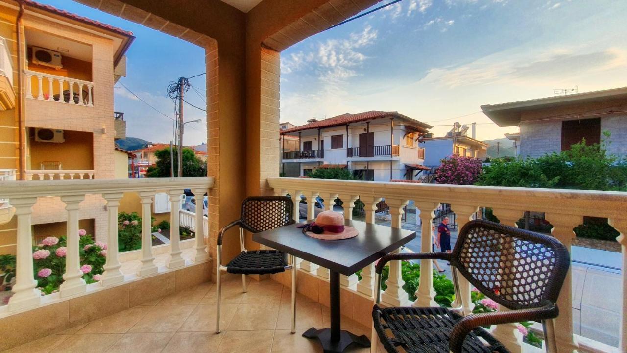 House Spanos Сарти Экстерьер фото